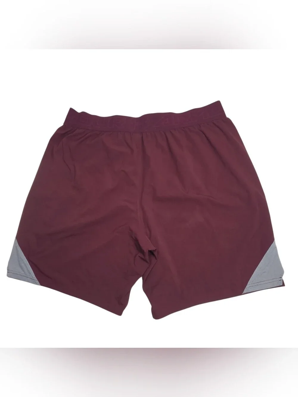 Under Armour Men's Maroon Athletic Training Shorts. Size XL